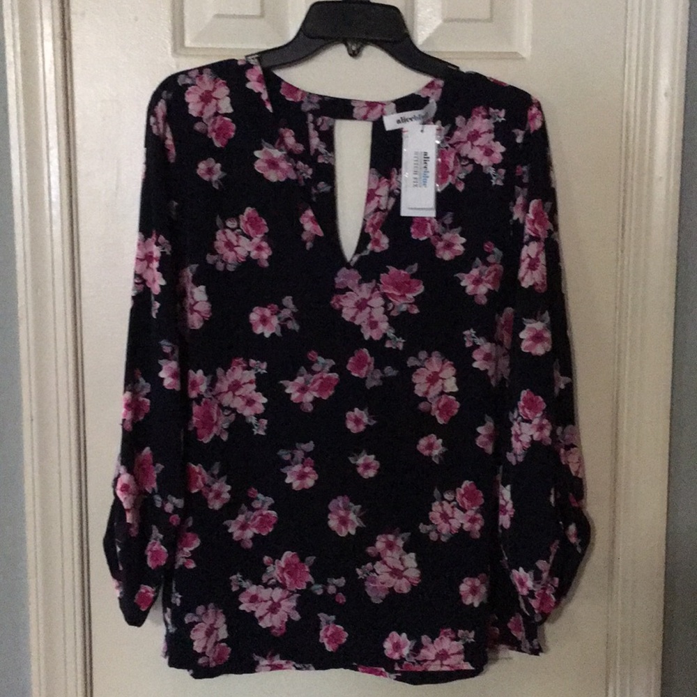 Women’s Blouse